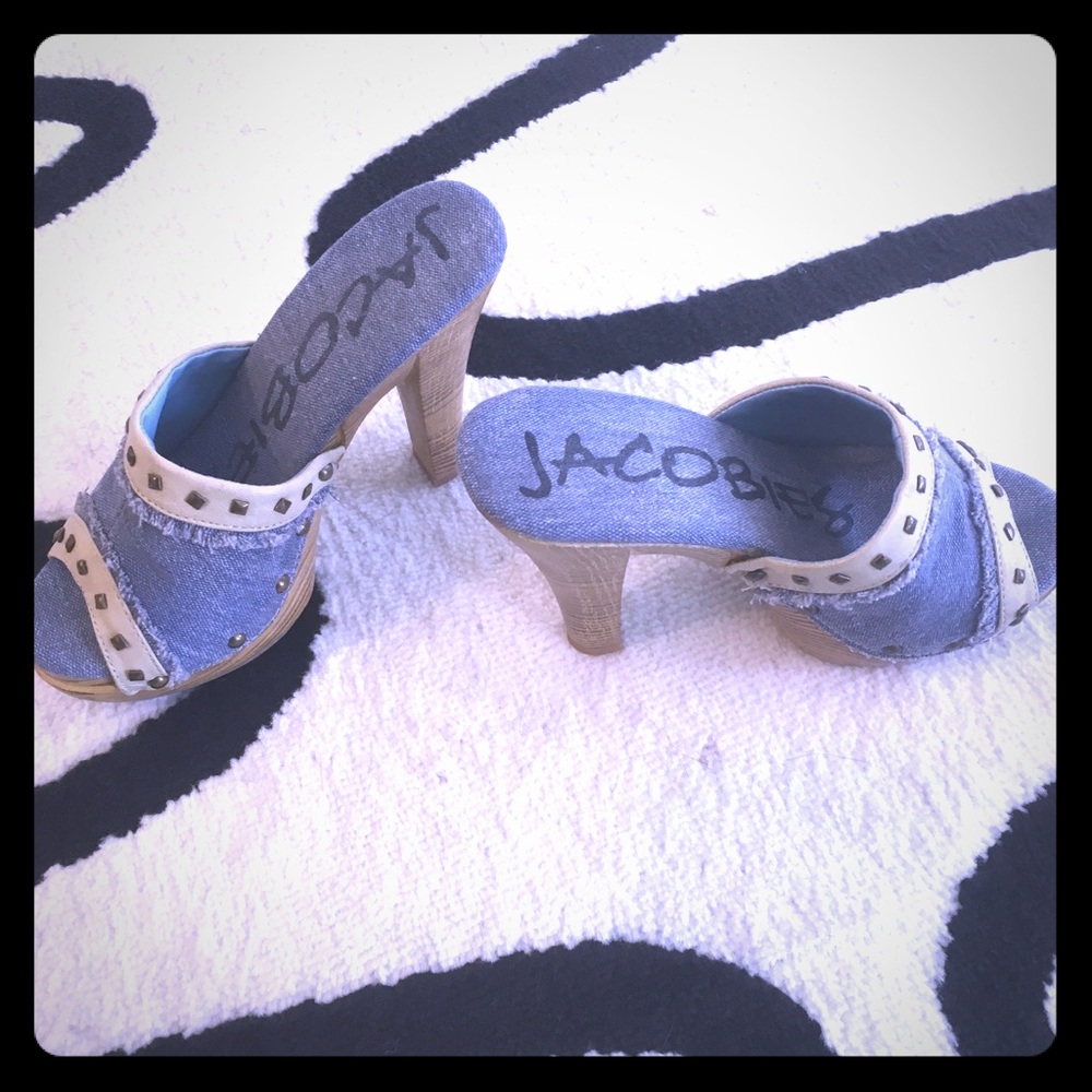 Sandal